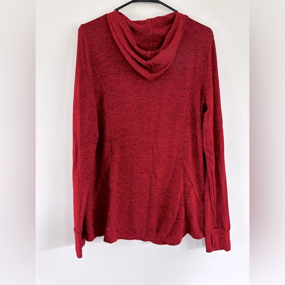 Cuddl Dudds Lightweight Red Pullover - Picture 2 of 4